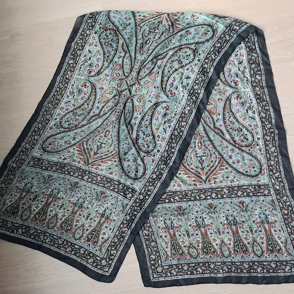 100% Silk Scarf Made and bought in India - Picture 2 of 5